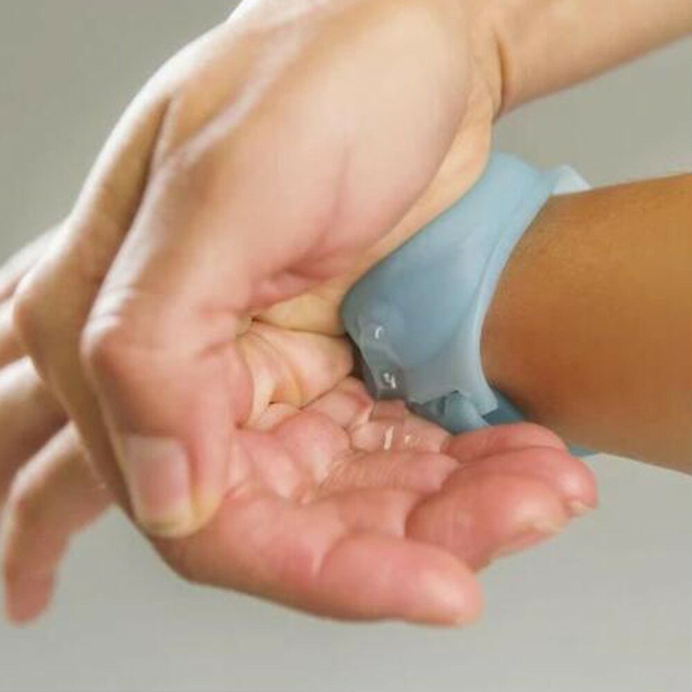 NEW Portable Silicone Soap Bracelet Wristband Hand Dispenser Band Squeeze V. gallery