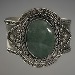 Vtg Southwestern Style Cuff Bracelet Green Stone Cabochon Silver Tone Wide Boho