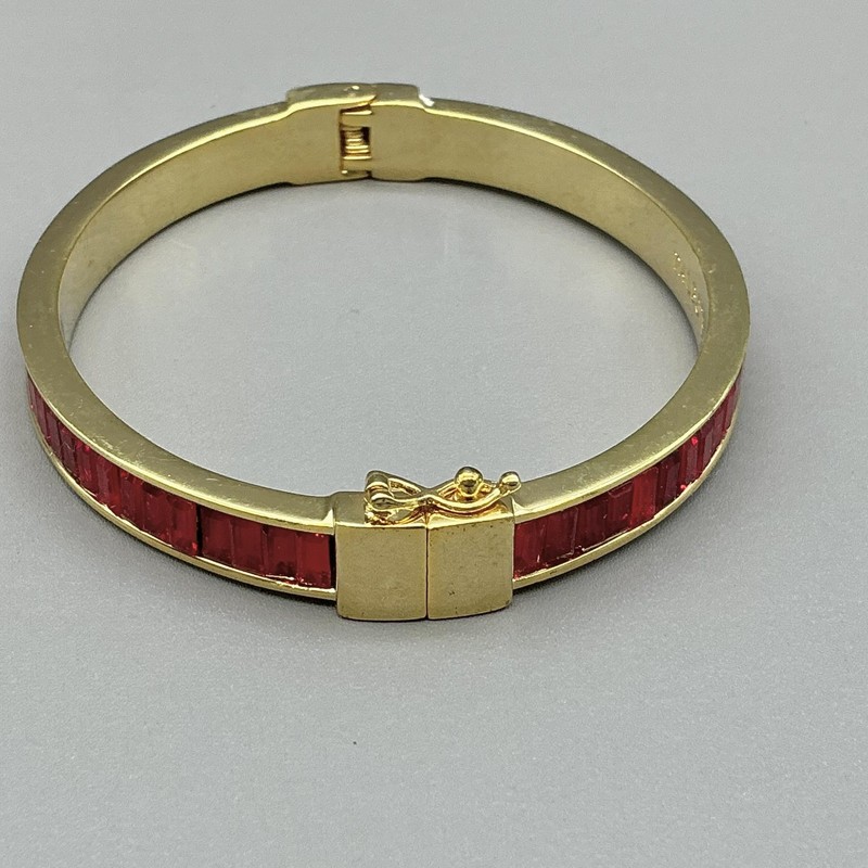 Talbots Bracelet Gold Tone Red Glass Baguette Bangle Womens Fashion Jewelry 7" gallery