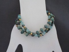 Green Stone Bracelet Glass Bicone Bead Triple Strand Clasp Gold Tone Metal