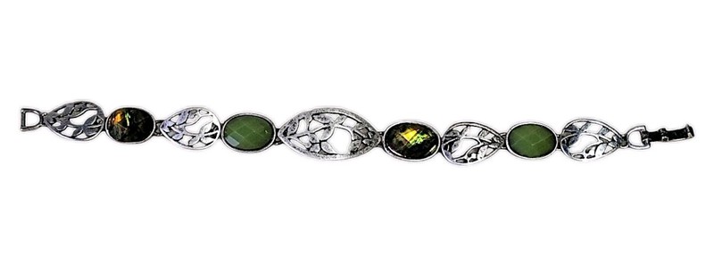 Beautiful Bracelet Silver Tone Green Faceted Cabochons 7 1/2 x 5/8 Clasp Vintage gallery