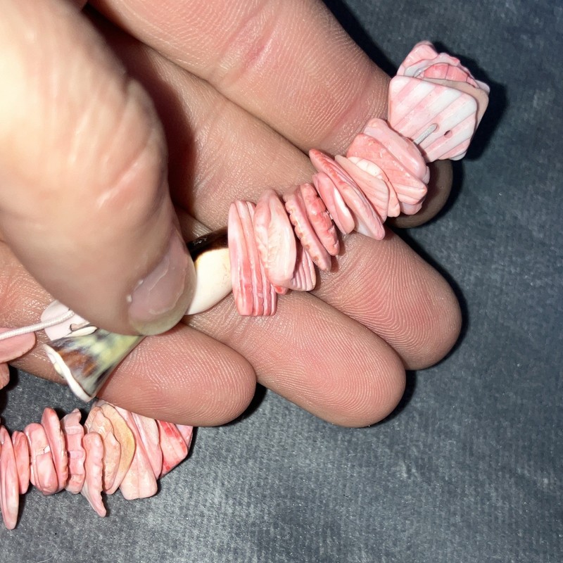 Pink & White Shell Chip Bead Stretch Bracelet, Beaded Beach Theme Jewelry gallery