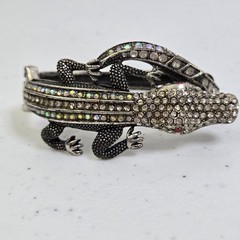 Yuhong Alligator Rhinestone Bracelet Cuff Clamper Statement Lizard Silver Tone