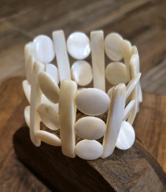 Mother of Pearl Multistrand Stretchy Beaded Bracelet gallery