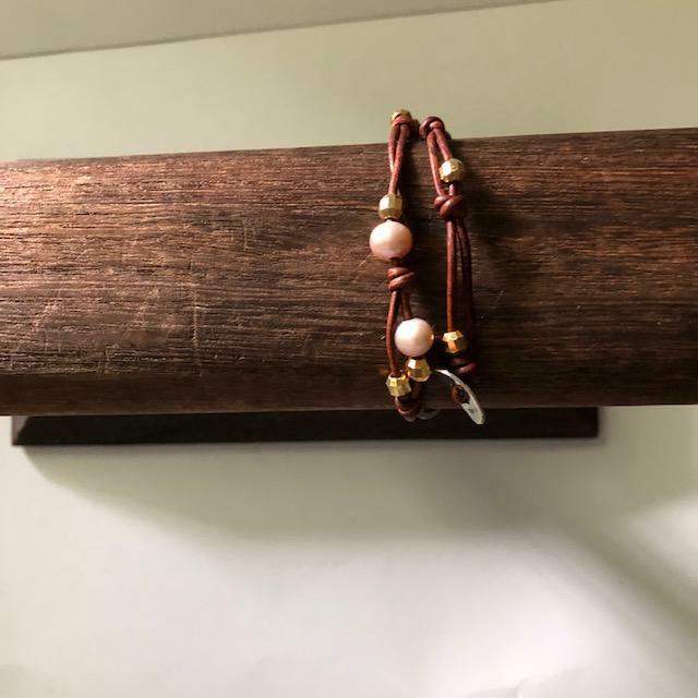 CHAN LUU NAT. PINK PEARL DOUBLE STRAND BRACELET, GOLD BEADS, NAT BROWN LEATHER gallery
