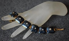 STUNNING VINT SIGNED CORO DEEP METALLIC BLUE AND RHINESTONE STUDDED LINK BRACLET