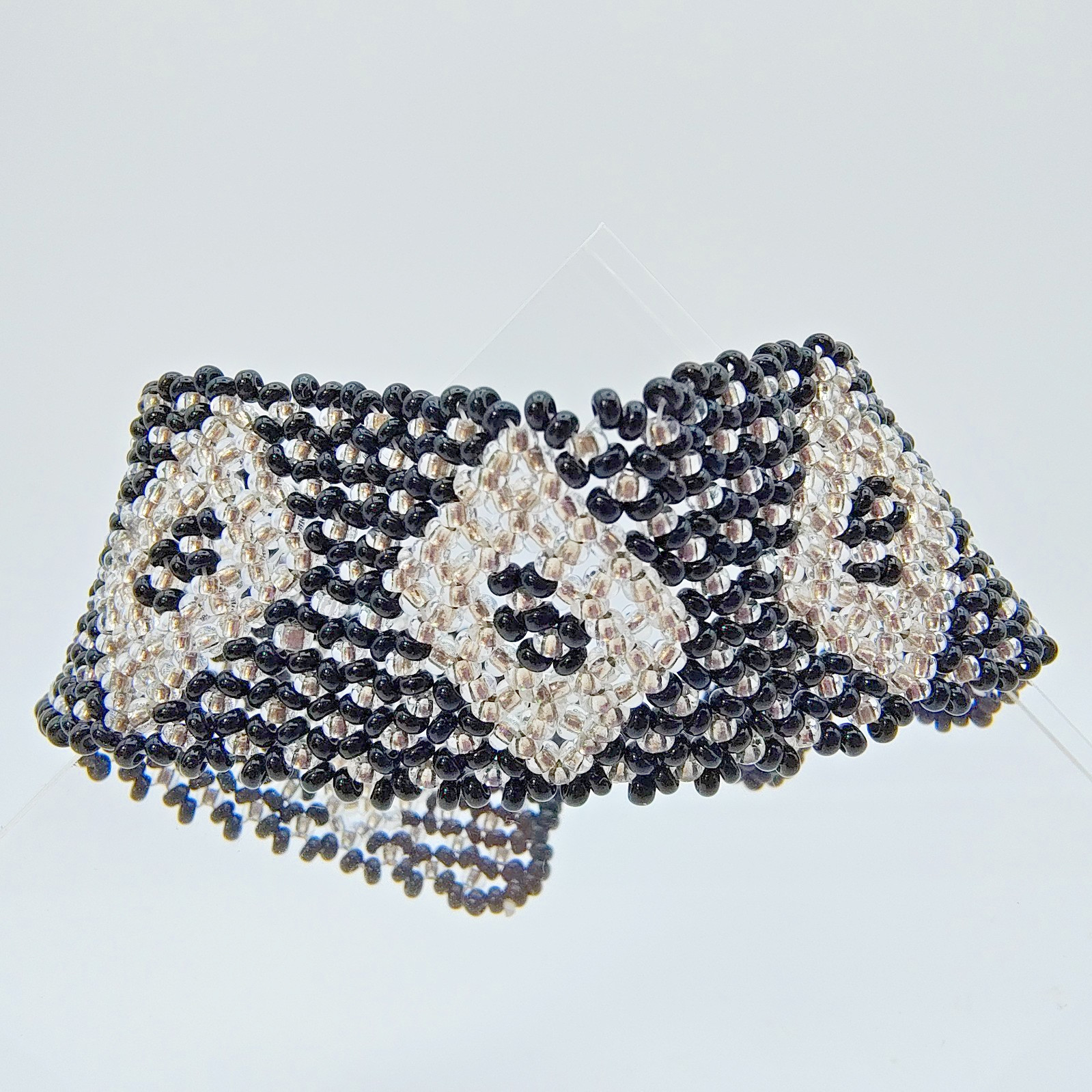 Monochromatic Woven Seed Bead Bracelet Handmade Geometric Diamond Pattern gallery