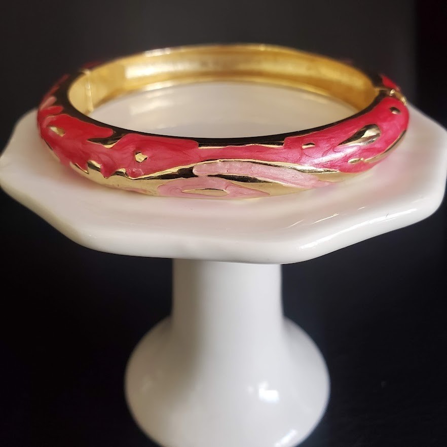 Vintage Pink and Red Enamel Gold Tone Hinged Bangle Bracelet Floral Abstract