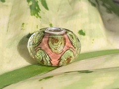 Trollbeads Event Bead Pink Green Glitter Faceted Glass Bead