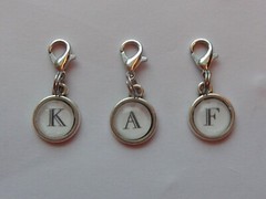 INITIAL CHARMS A TO Z ALPHABETH CLIP ON DANGLE CHARM BRACELETS NECKLACE ZIPPER