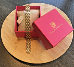 NWT Womens Gold Tone Bracelet Adjustable Length Links Lead Safe and Nickel Free