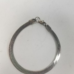 Vintage Silvertone Metal Herringbone Chain 7.75″ Bracelet