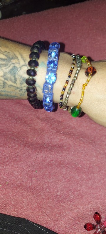 Stackable Bangle Beaded Charm Bracelet Lot Silver Blue Gold Metal Plastic Glass gallery