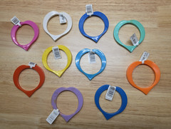 Lot of 10 Vintage toy Assorted Multicolor Plastic Bangle Bracelets with Tags