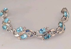 Vintage Trifari Silver Tone Clear & Blue Crystal Bracelet 6.5 In