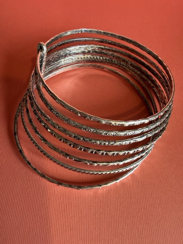 7 Vintage Silver plated Engraved Round Bangle Bracelets / Flower Design Bar gallery
