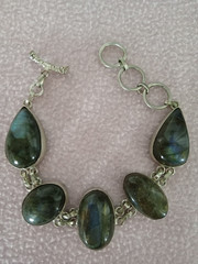 5 bluestones set in 925 silver 8 inch bracelet
