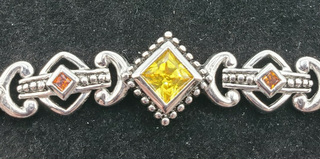 Multicolor Diamond Shape Crystals Glass Women's Fashion Bracelet  gallery