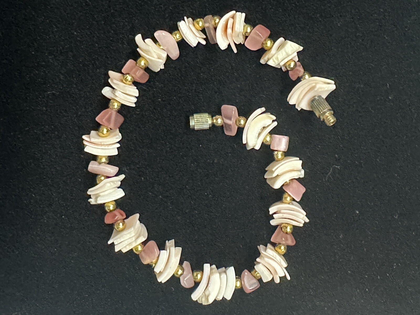 Vintage Pink & White Puka Shell Bracelet w Rose Quartz Beads - Barrel Clasp 7.5” gallery