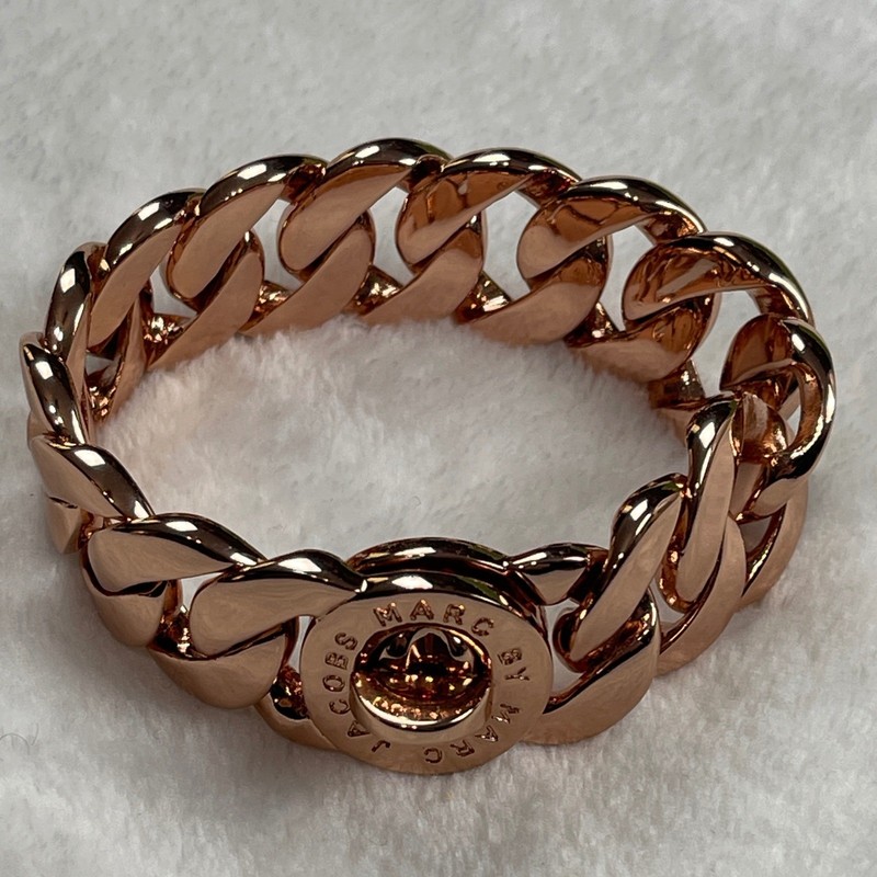 Marc by Marc Jacobs Rose Gold Tone Chunky Curb Chain Turnlock Bracelet Dust Bag gallery