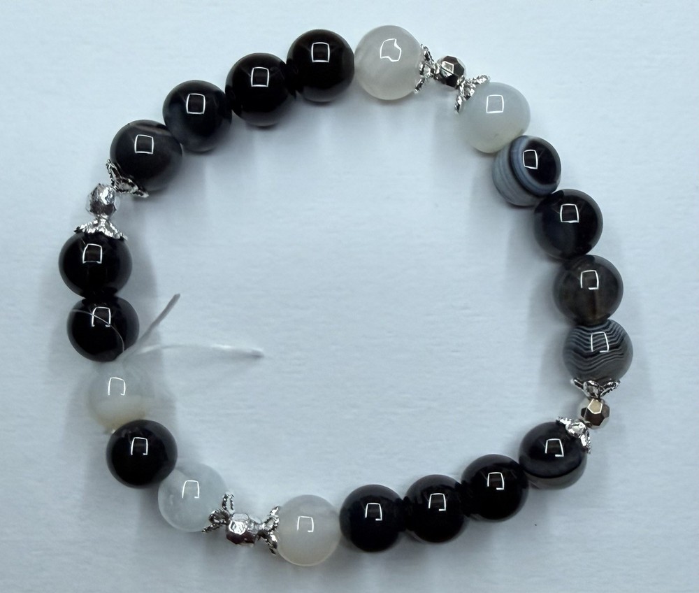 Black Eye Agate Crystal Bead Bracelet
