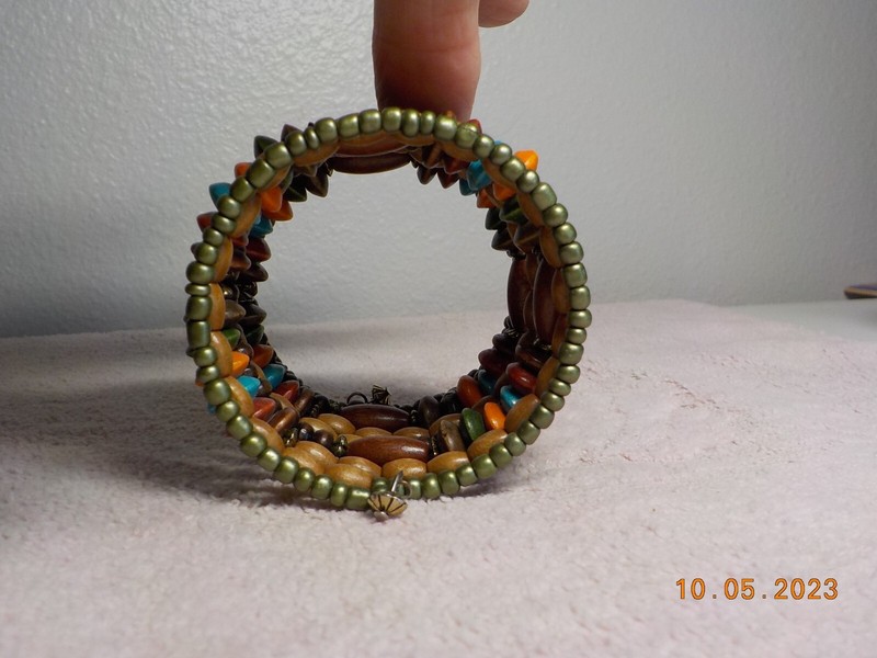 MEMORY WIRE 8 ROW WOOD/GLASS/METAL BEADED BANGLE 2" WIDE 2" INSIDE ACROSS gallery