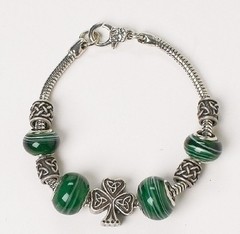 ROMAN 7.5″L CELTIC IRISH Shamrock Silver/Green Glass Charm Bracelet #66730 NEW