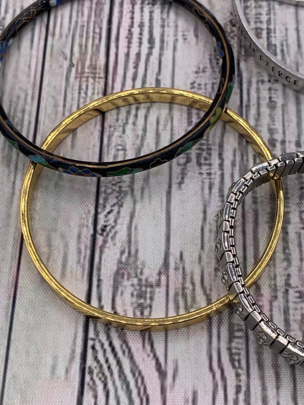 Vintage Bracelet Lot of 6 Fashion Costume Jewelry Bangle Cuff Charm Stretch 8" gallery