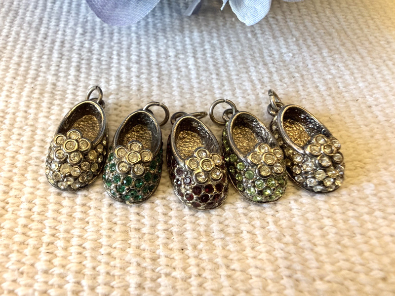 SET OF 5 VINTAGE FIRENZA BABY SHOE JEWELRY CHARMS SILVER METAL & RHINESTONES gallery