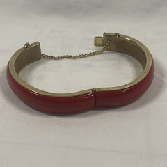 Beautiful Clasp Bracelet Gold Tone Red Inset 2 3/8 x 3/8″