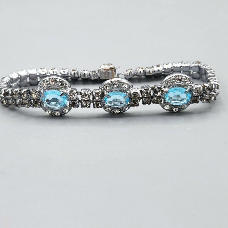 Art Deco Retro Aqua Blue Glass Crystal Plated Pot Metal Cup Chain Bracelet 7.5" gallery