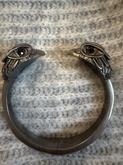 KURT GEIGER LONDON SILVERTONE CRYSTAL HINGED CUFF DUAL EAGLE BANGLE BRACELET NWT