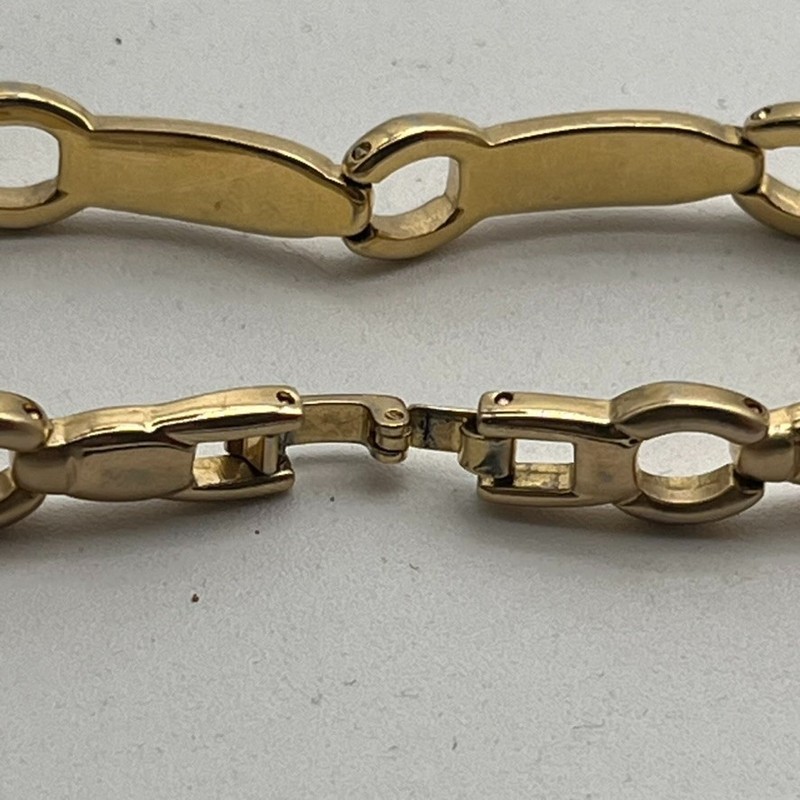 PD Gold Tone Fold Over Circle Chain Bracelet gallery
