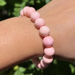 10.5mm stretchable queen conch shell bracelet