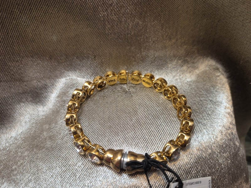 Carolee Chunky Bezel Set Rhinestone Gold Tone Magnetic Clasp Bracelet gallery