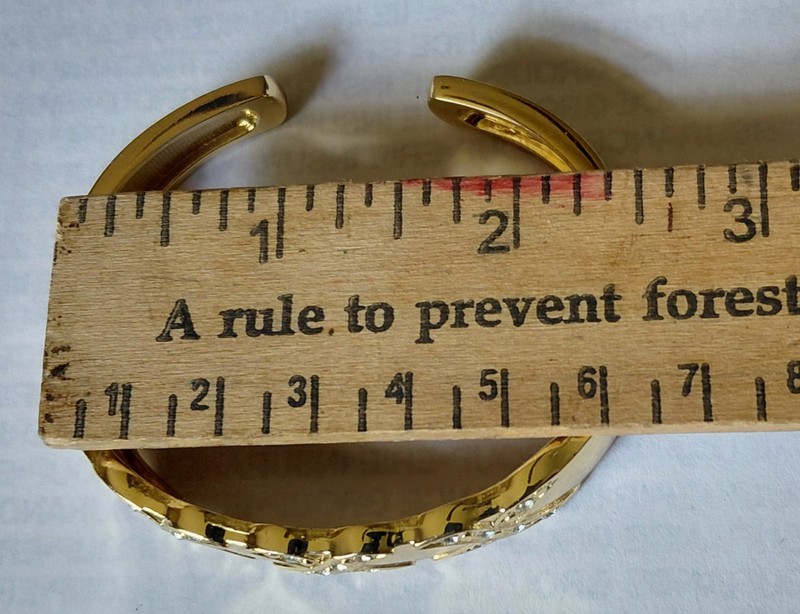 Vintage Gold Tone XO Hugs Kisses Bracelet Pave Crystal Puffed Link Retro Style gallery
