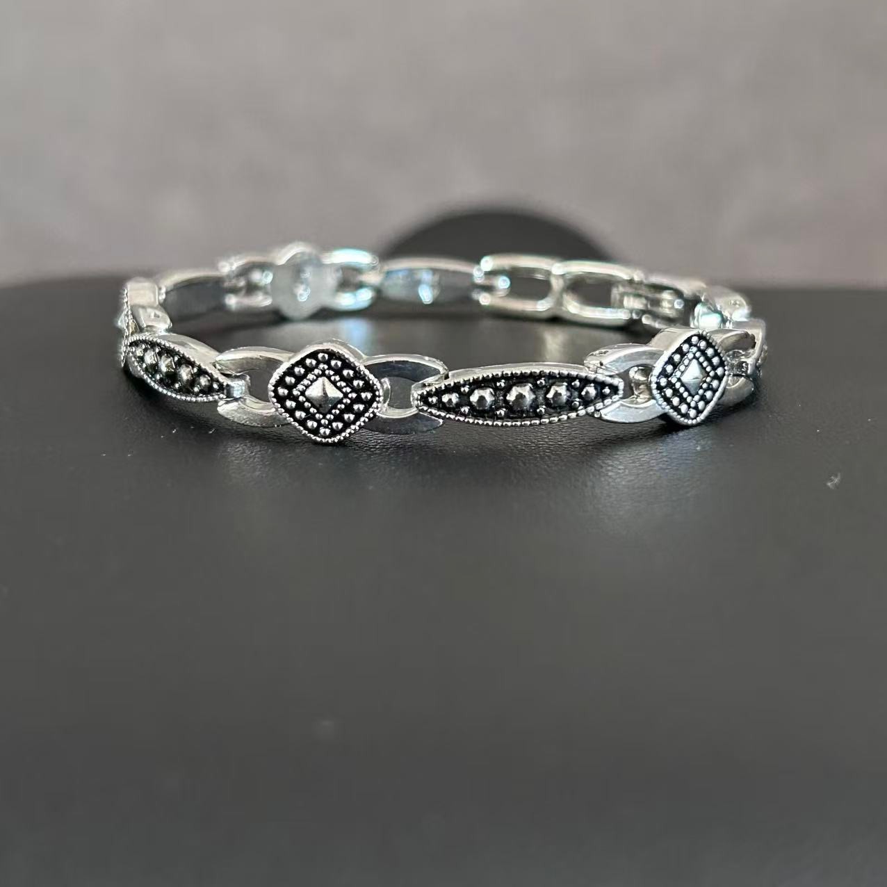 Vintage Style Silver Tone Geometric Link Bracelet Art Deco Black Textured Metal gallery
