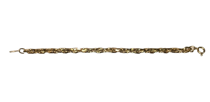 Avon 7 in Gold Tone Oval Link Twist Chain Bracelet Spring Ring Clasp gallery