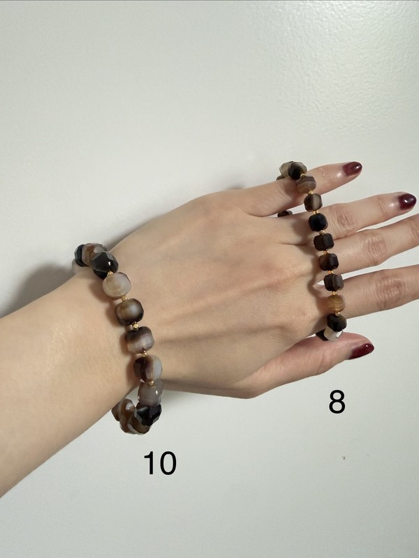 Botswana Banded Agate Faceted Cube Stretch Bracelet – Warm Neutral Tones 10mm gallery