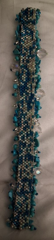 VINTAGE Howlite Stone Sea Bead Glass Bracelet Estate Magnetic Closure Statement gallery