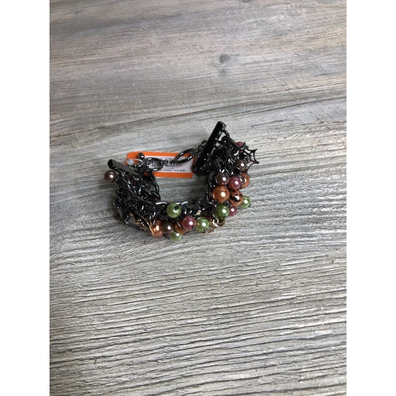 BETSEY JOHNSON CHAIN GRAY TONE SKULL,CAT,SPIDER,GHOST,FAUX PEARLS,GEMS BRACELET gallery