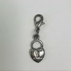 heart and lock dangle charm silver tone lobster claw hook closure