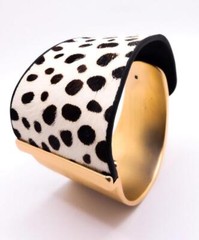 UNIQUE Chunky Sculpted Gold Metal Animal Print Fur Leather Wrap Bracelet