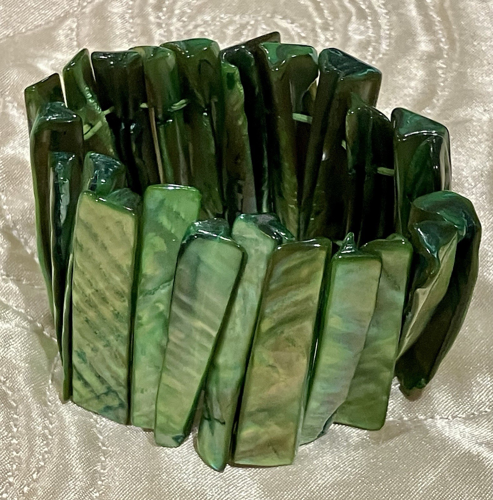 Chunky Abalone Mother of Pearl Shell Stretch Bracelet 7 to 8 inches gallery