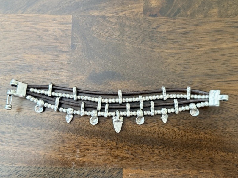 UNO de 50 'Omariba' bracelet. Silver and Brown leather cord. 7 Inches gallery