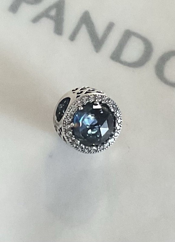 Authentic Pandora”Radiant Hearts” Charm. 925 W/ Moonlight Blue Crystal gallery
