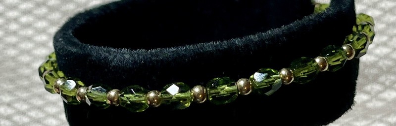 Green Beaded Bracelet, 7 1/2”, Lobster Claw Closure gallery