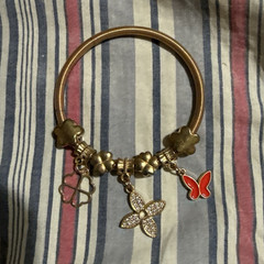 Gold Tone Bangle Charm Bracelet w/ Dangle Butterfly Charms Clear Crystal Enamel