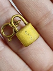 SMALL GOLD TONE LETTER “S” PADLOCK LOCK CHARM PENDANT