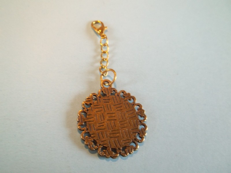 HONG KONG COIN - LIMITED EDITION - BRONZE CASED PENDANT / CHARM - 1975 to 1991 gallery